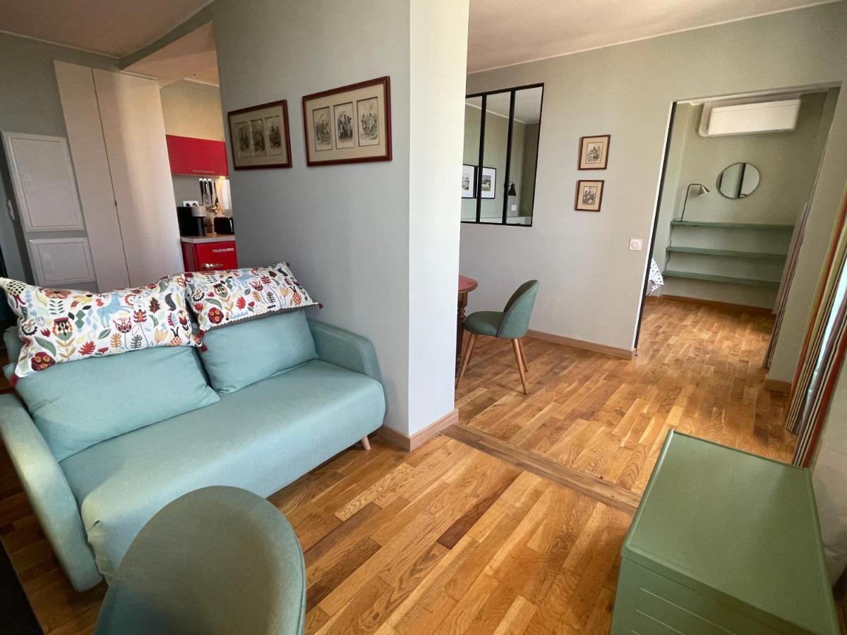 Appartement Mignon Calme Douillet Ascenseur Clim Etage Eleve Proche Parking Et Toutes Commodites Au Coeur Du Toulon Historique Kültér fotó