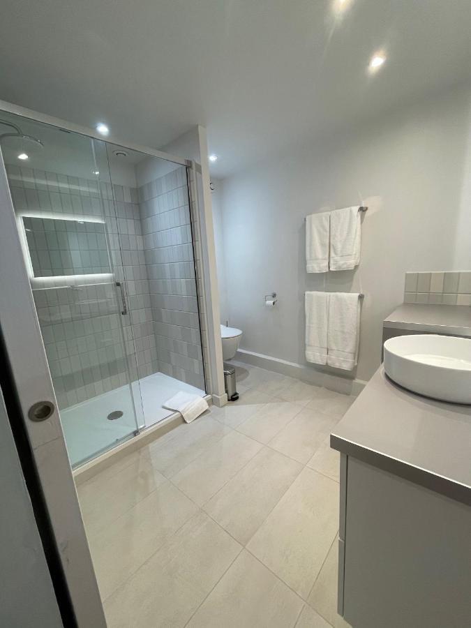 Appartement Mignon Calme Douillet Ascenseur Clim Etage Eleve Proche Parking Et Toutes Commodites Au Coeur Du Toulon Historique Kültér fotó