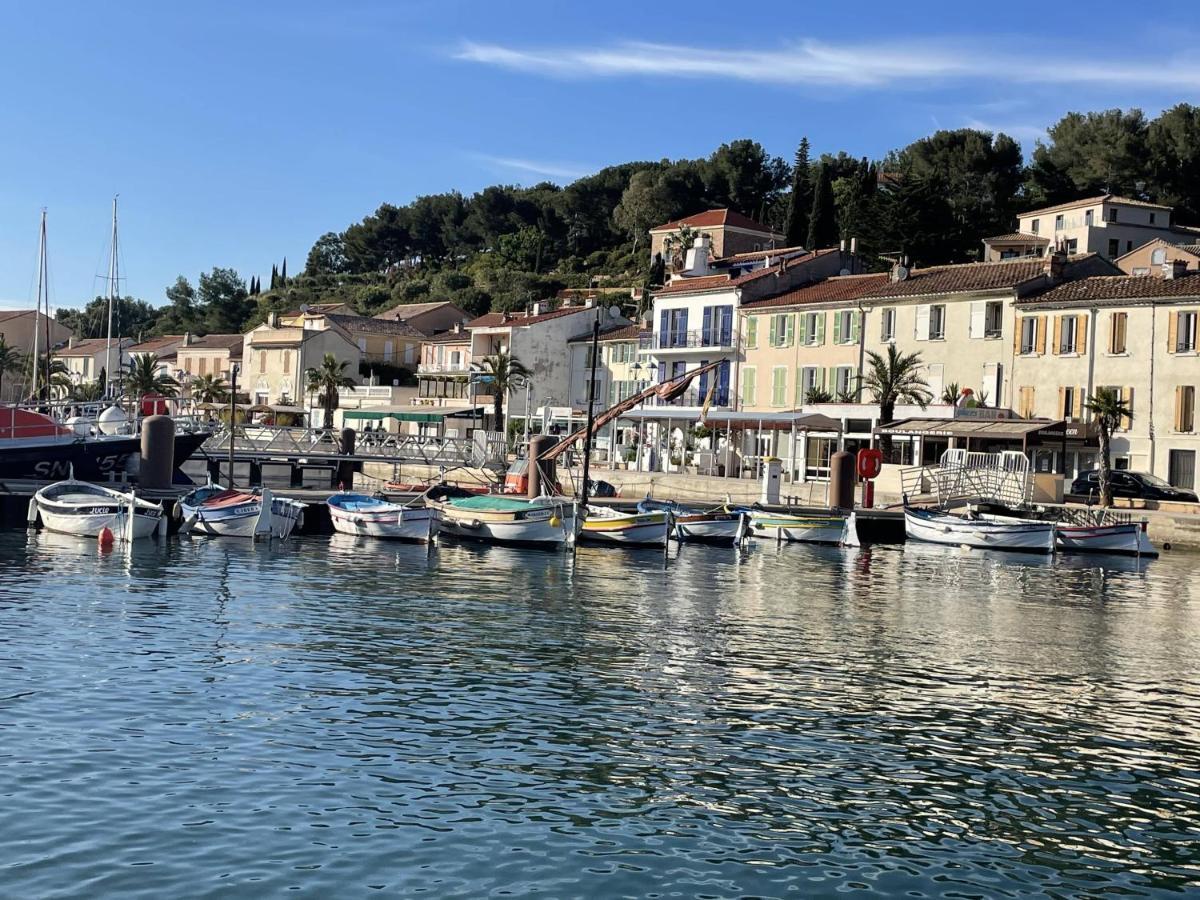 Appartement Mignon Calme Douillet Ascenseur Clim Etage Eleve Proche Parking Et Toutes Commodites Au Coeur Du Toulon Historique Kültér fotó