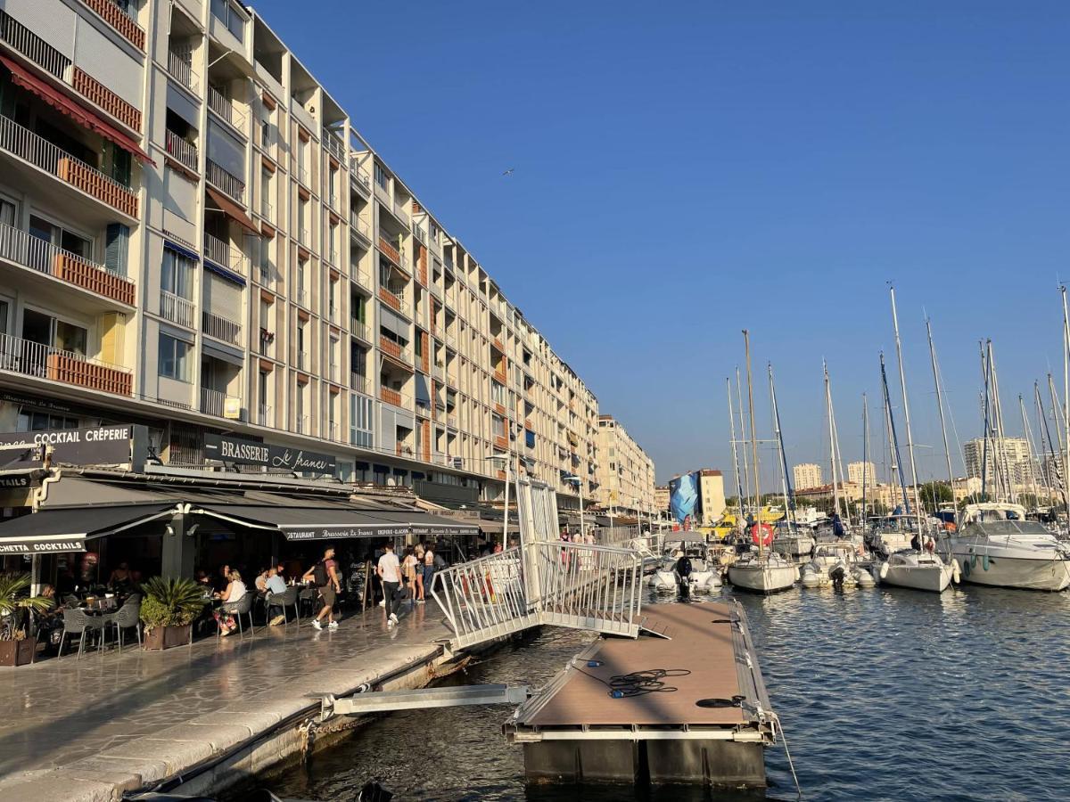 Appartement Mignon Calme Douillet Ascenseur Clim Etage Eleve Proche Parking Et Toutes Commodites Au Coeur Du Toulon Historique Kültér fotó