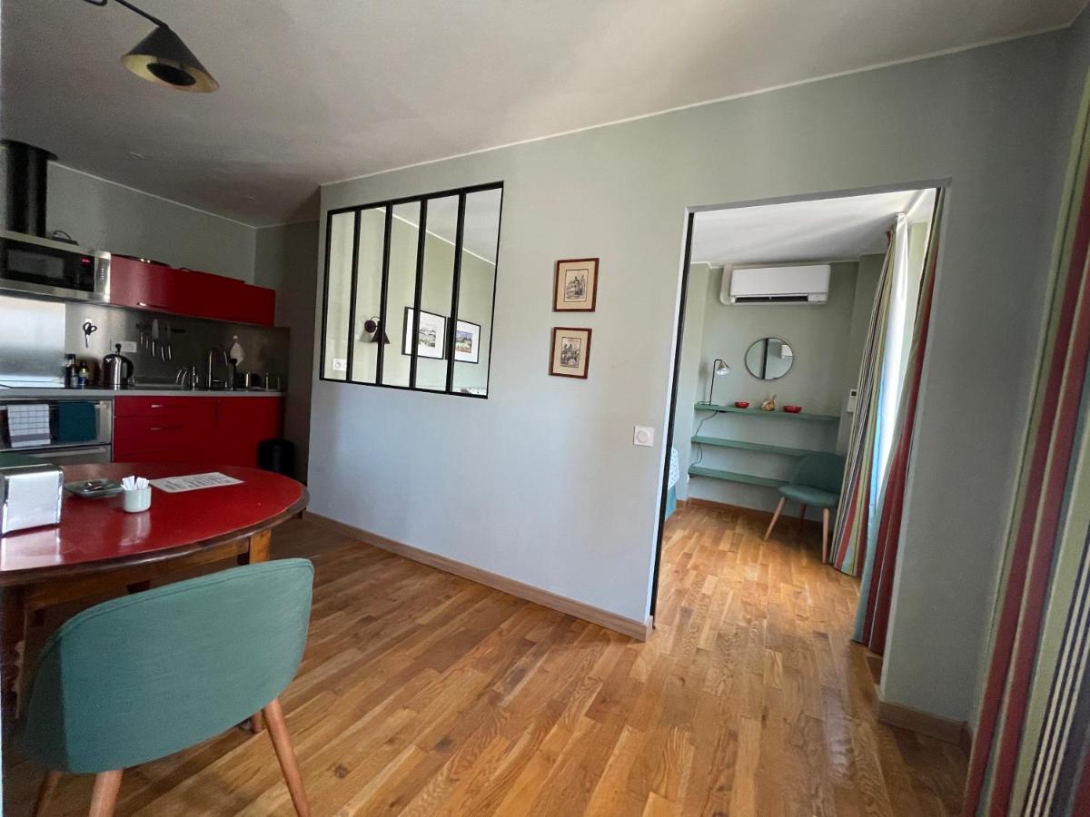 Appartement Mignon Calme Douillet Ascenseur Clim Etage Eleve Proche Parking Et Toutes Commodites Au Coeur Du Toulon Historique Kültér fotó