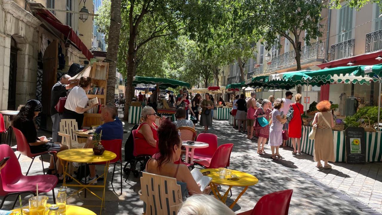 Appartement Mignon Calme Douillet Ascenseur Clim Etage Eleve Proche Parking Et Toutes Commodites Au Coeur Du Toulon Historique Kültér fotó